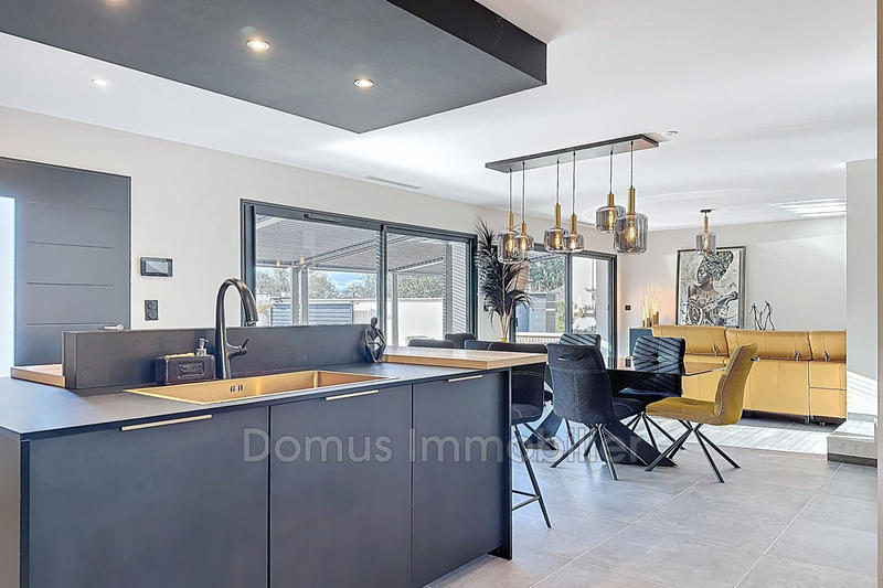 Maison - 152 m² - 6 pièces