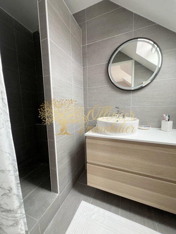 Pavillon - 101 m² - 5 pièces