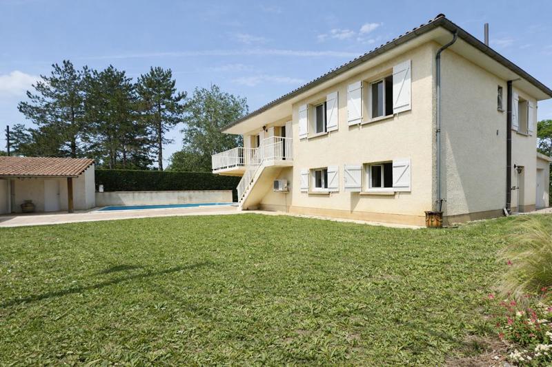 Maison - 92 m² - 5 pièces