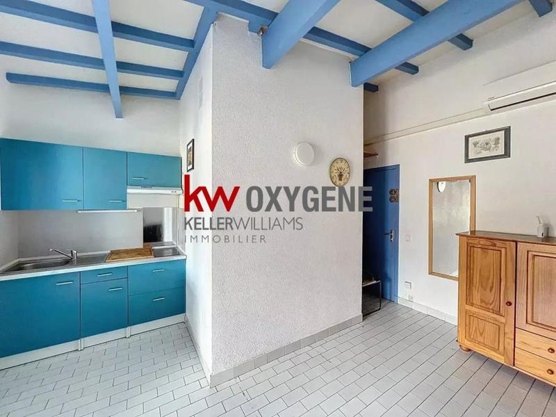 Studio - 30 m² - 2 pièces