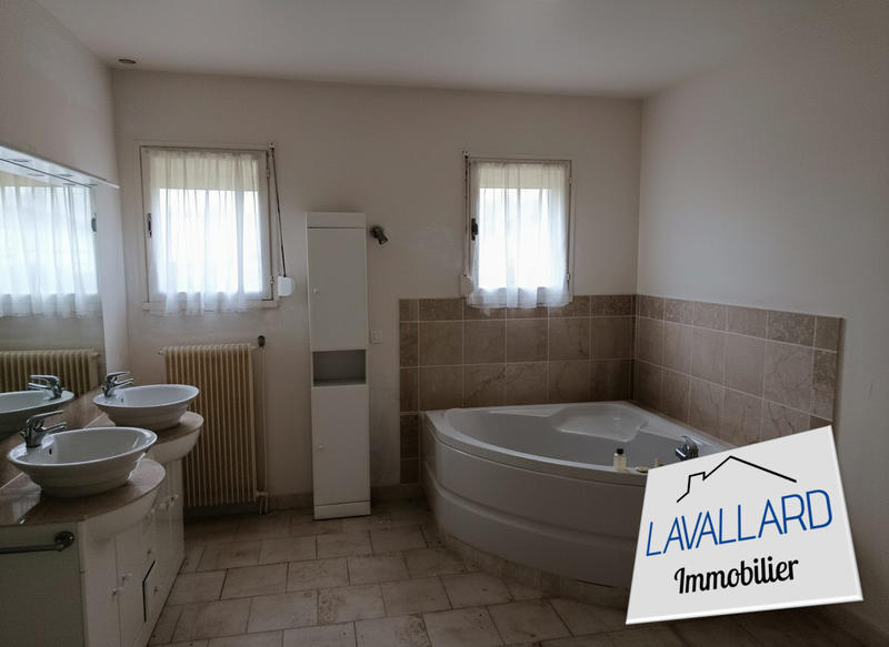 Villa - 220 m² - 5 pièces