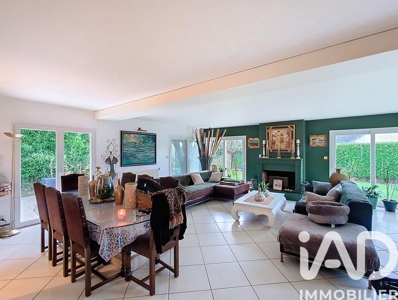 Maison - 217 m² - 9 pièces