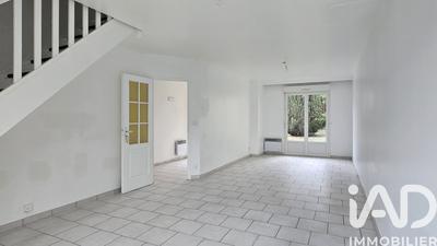 Maison - 98 m² - 5 pièces