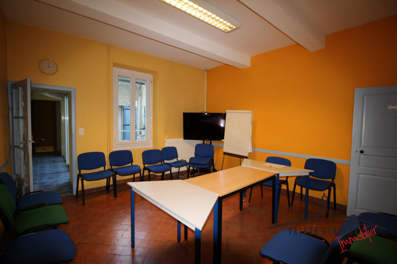 Bureau - 250 m² - 9 pièces