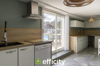 Villa - 235 m² - 9 pièces