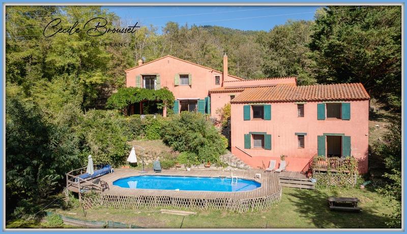 Mas - 274 m² - 10 pièces