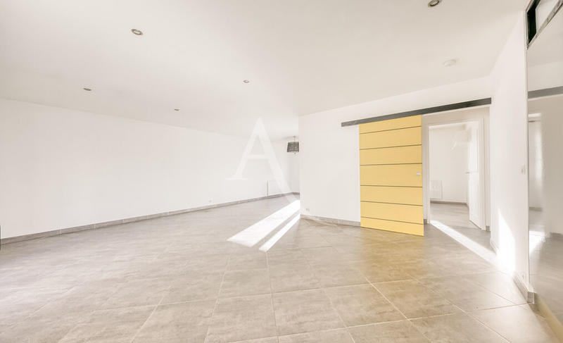 Maison - 75 m² - 5 pièces