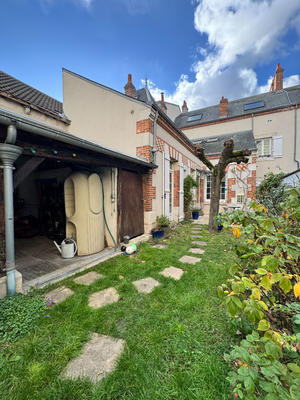 Maison - 184 m² - 8 pièces