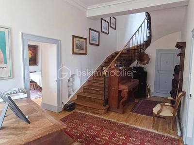 Hôtel particulier - 210 m² - 7 pièces