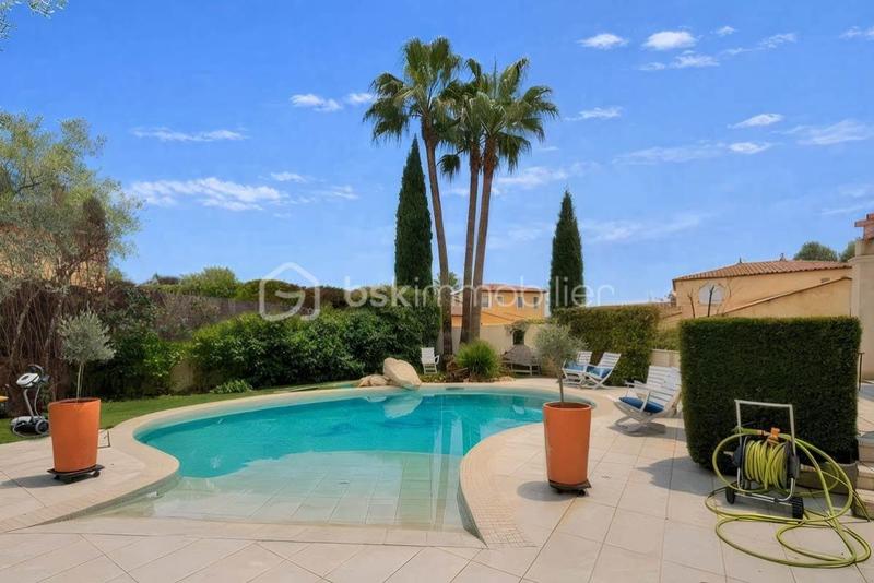 Maison - 157 m² - 5 pièces