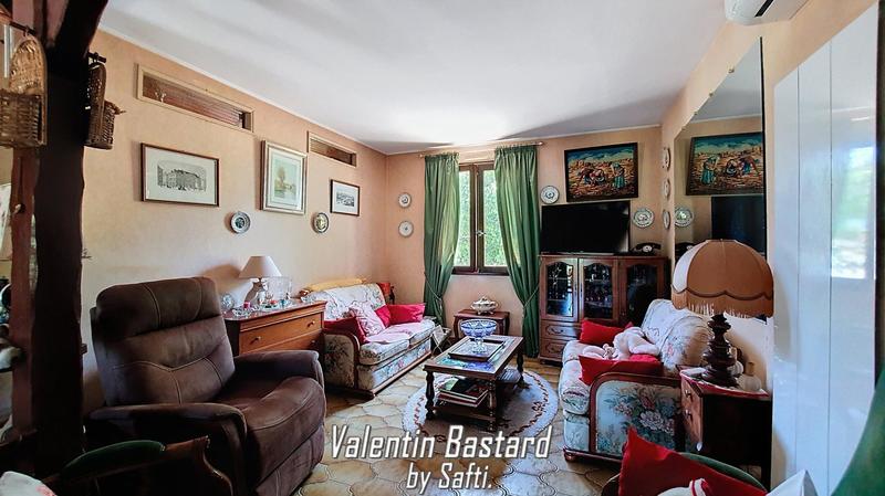 Maison - 213 m² - 8 pièces