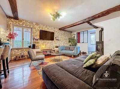 Maison - 163 m² - 7 pièces