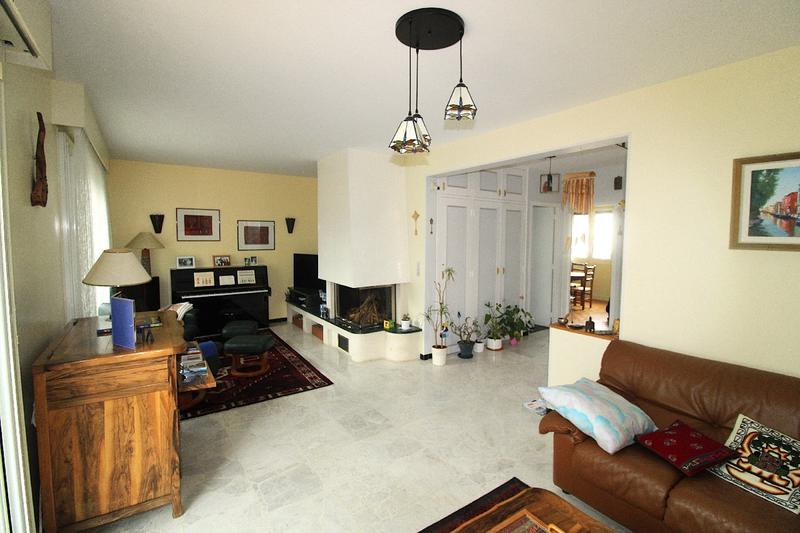 Maison - 201 m² - 10 pièces