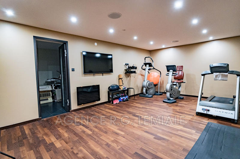 Maison - 190 m² - 10 pièces