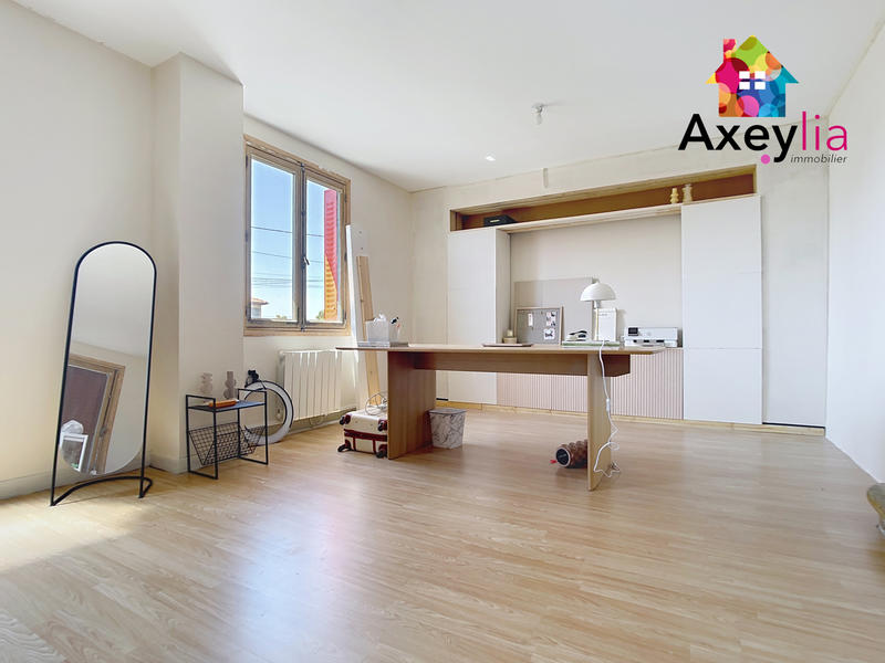 Maison - 171 m² - 7 pièces