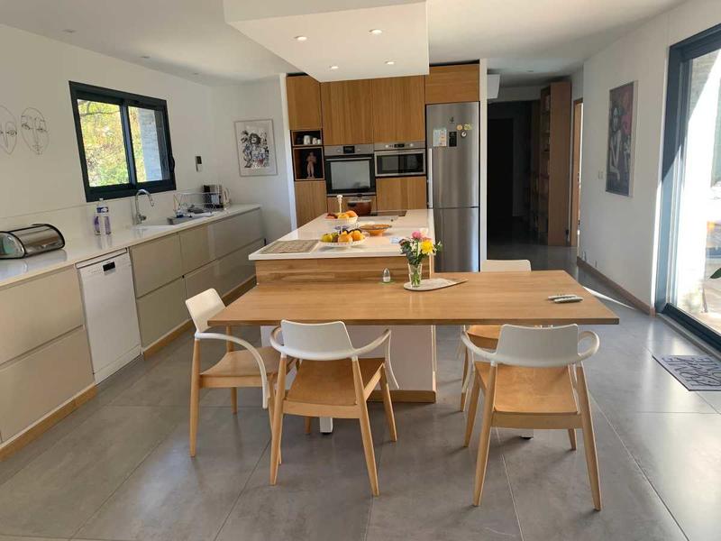 Maison - 214 m² - 6 pièces