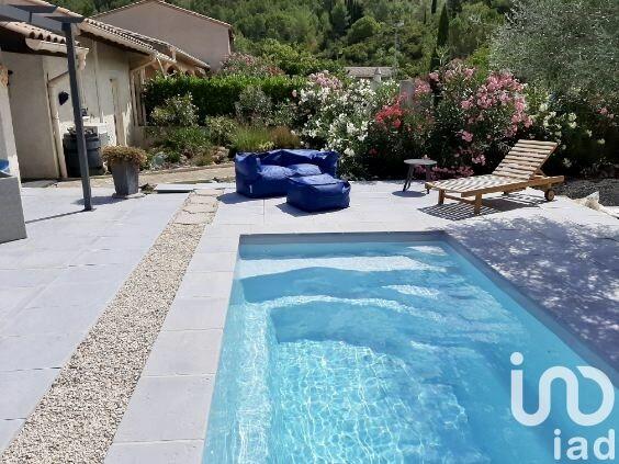 Maison - 104 m² - 4 pièces