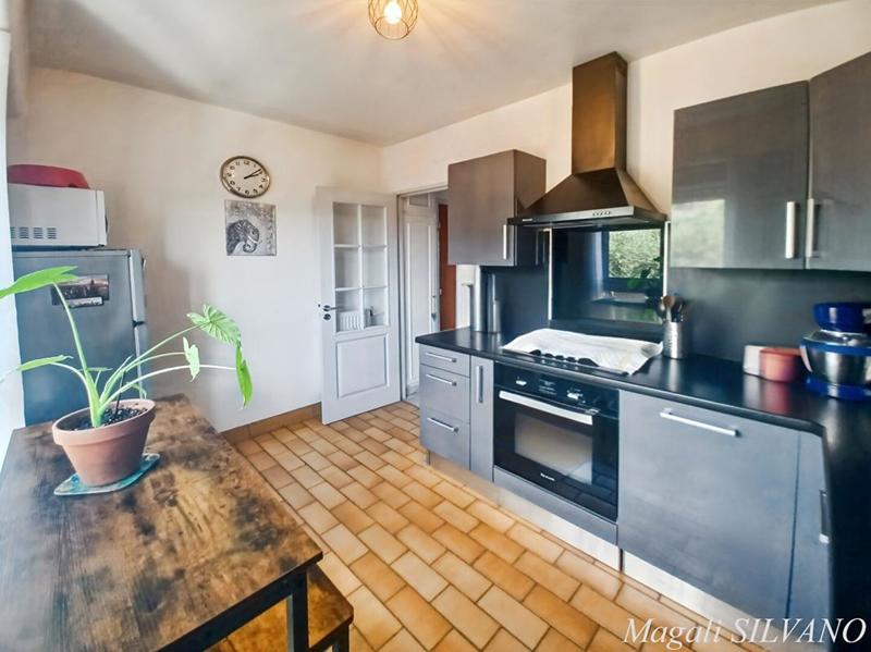 Appartement - 75 m² - 4 pièces