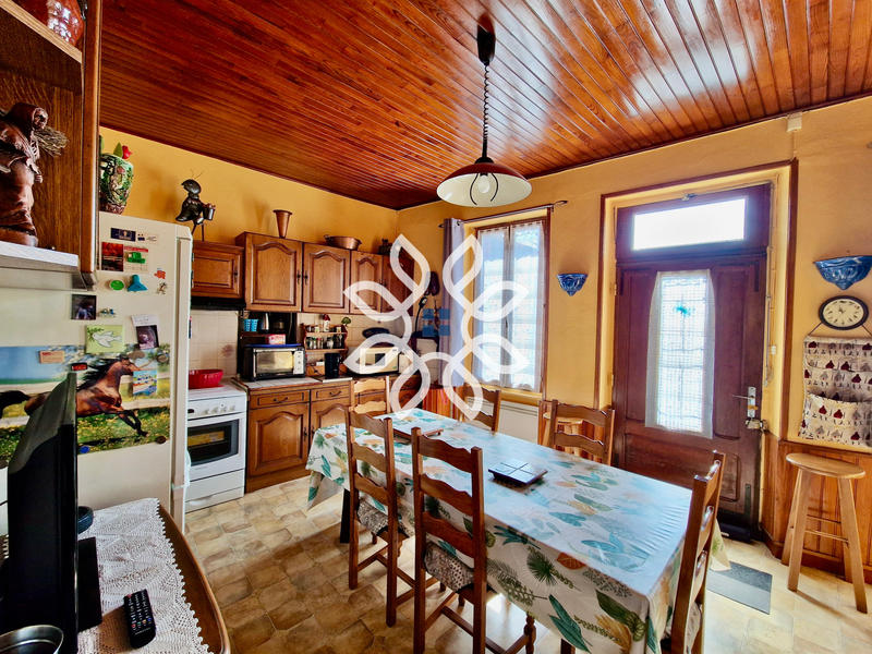 Maison - 98 m² - 6 pièces