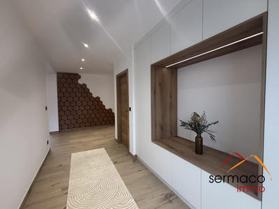 Maison - 200 m² - 6 pièces