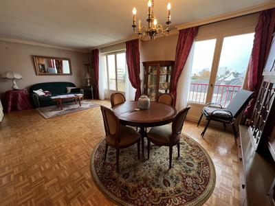 Appartement - 85 m² - 5 pièces