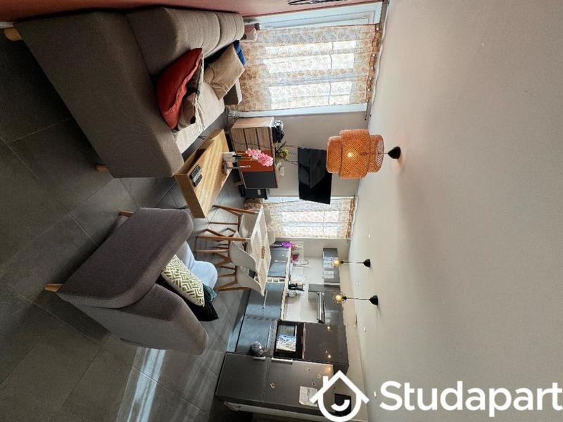 Chambre - 13 m² - 1 pièce