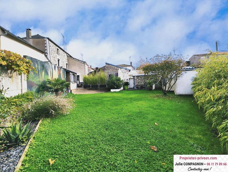 Maison - 184 m² - 8 pièces