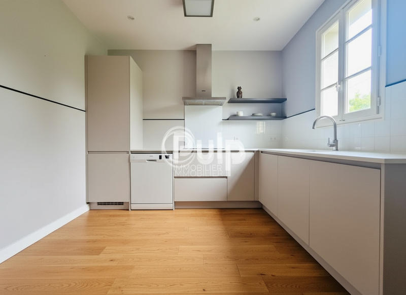 Maison - 93 m² - 6 pièces