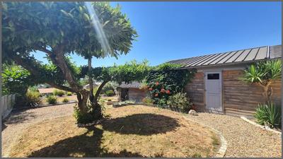 Maison - 128 m² - 9 pièces