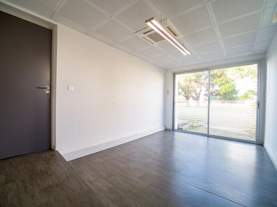 Local d'activité / Entrepôt - 115 m²