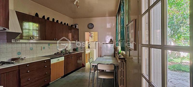 Immeuble - 198 m² - 8 pièces