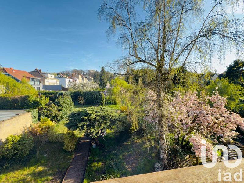 Appartement - 95 m² - 6 pièces