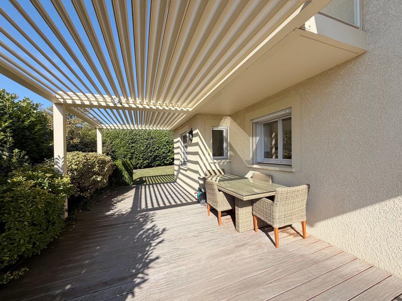 Maison - 213 m² - 8 pièces