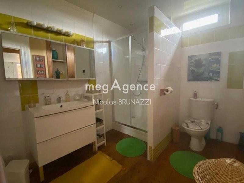 Maison - 200 m² - 9 pièces