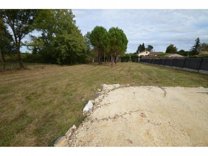 Terrain constructible - 1 639 m²