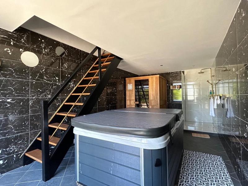 Corps de ferme - 177 m² - 11 pièces