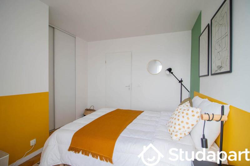 Chambre - 11 m² - 1 pièce