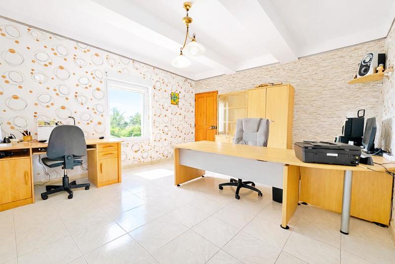 Maison - 130 m² - 4 pièces