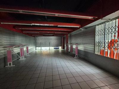 Local commercial - 115 m² - 1 pièce