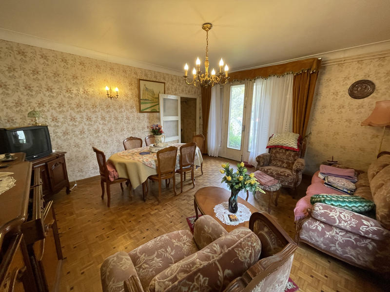 Maison - 163 m² - 8 pièces