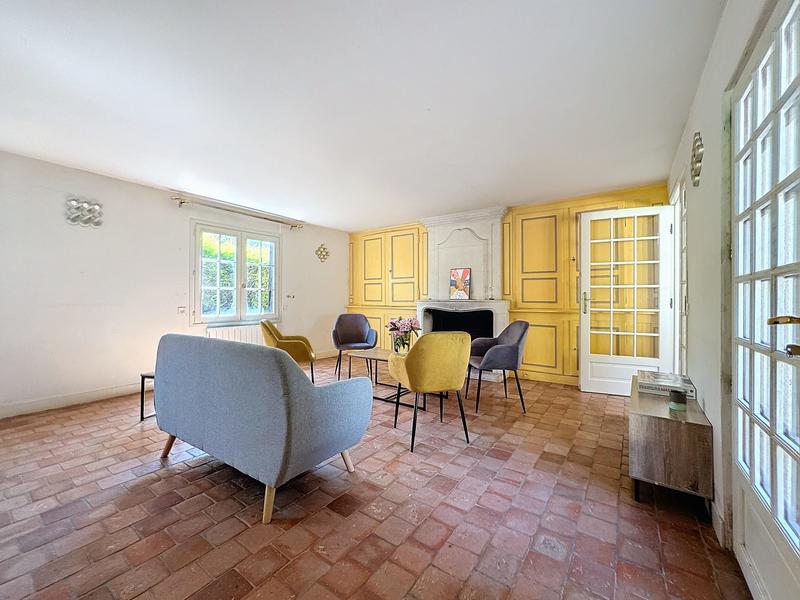 Maison - 180 m² - 7 pièces