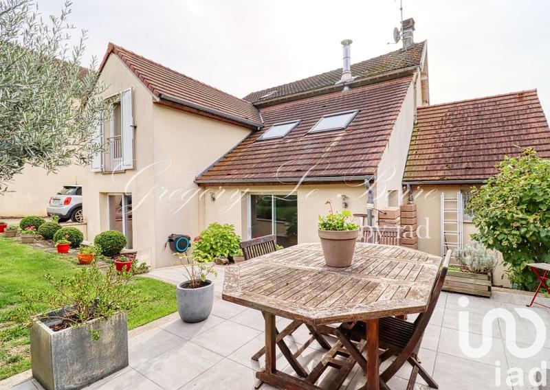 Maison - 171 m² - 7 pièces