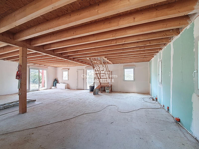 Maison - 186 m² - 2 pièces