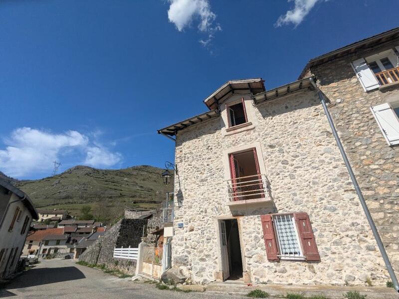 Maison - 120 m² - 7 pièces