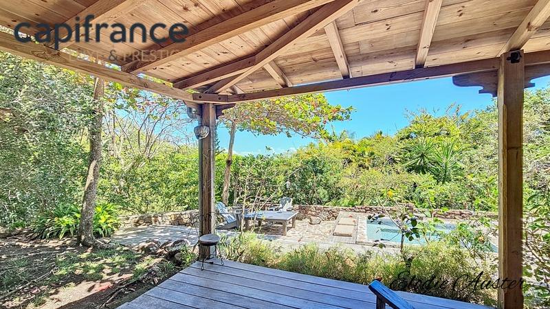 Propriété - 261 m² - 8 pièces