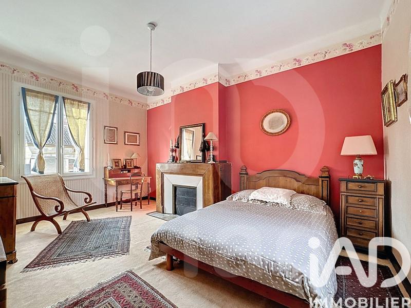 Maison - 170 m² - 8 pièces