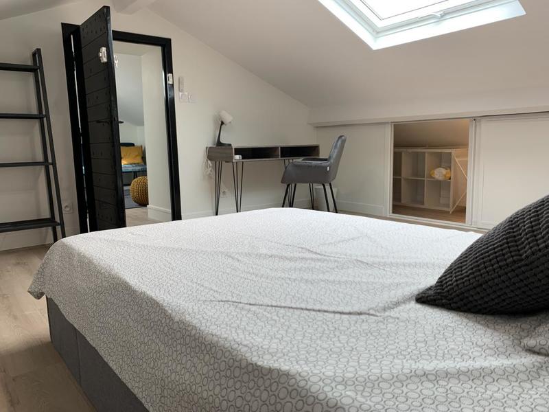 Appartement - 157 m² - 8 pièces