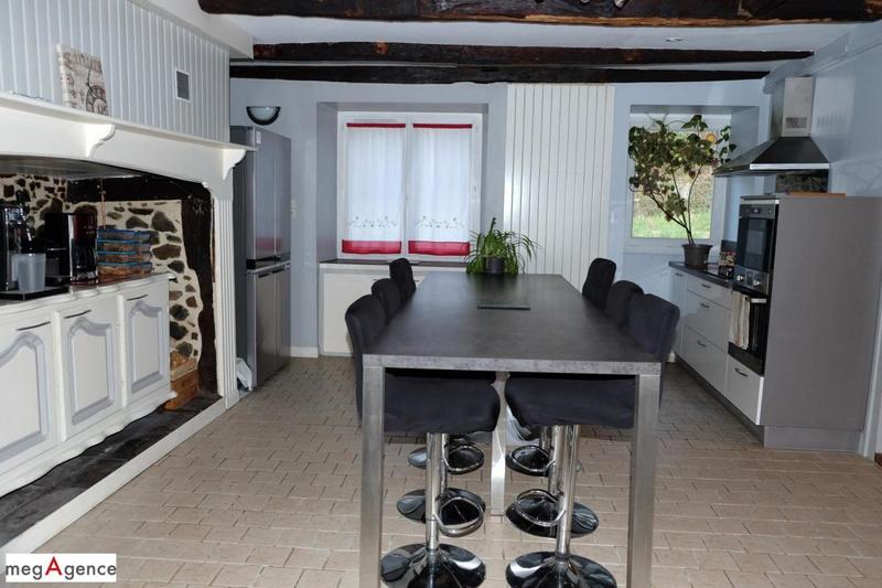 Maison en pierre - 141 m² - 6 pièces