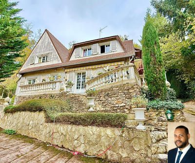 Maison - 200 m² - 7 pièces