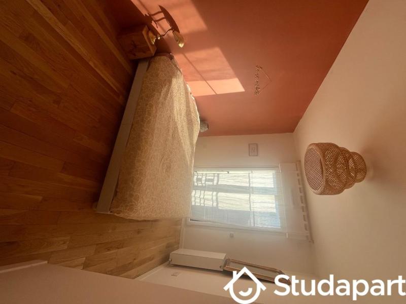 Chambre - 12 m² - 1 pièce